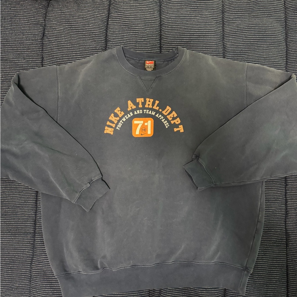 Vintage Nike Men's Crewneck Sweater